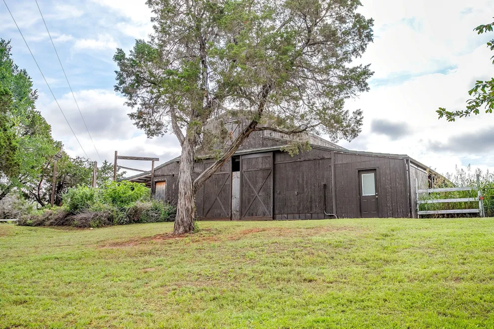 400 Coronados Trail Graford, TX 76449