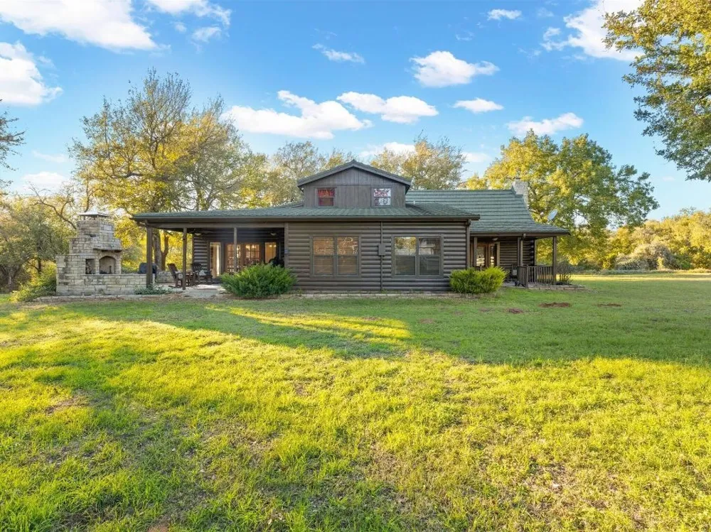 400 Coronados Trail Graford, TX 76449