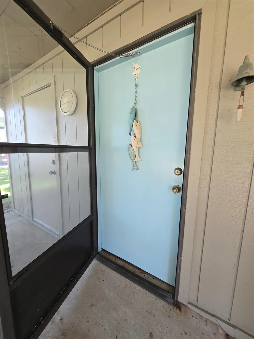 2182 W Bayshore Drive Palacios, TX 77465