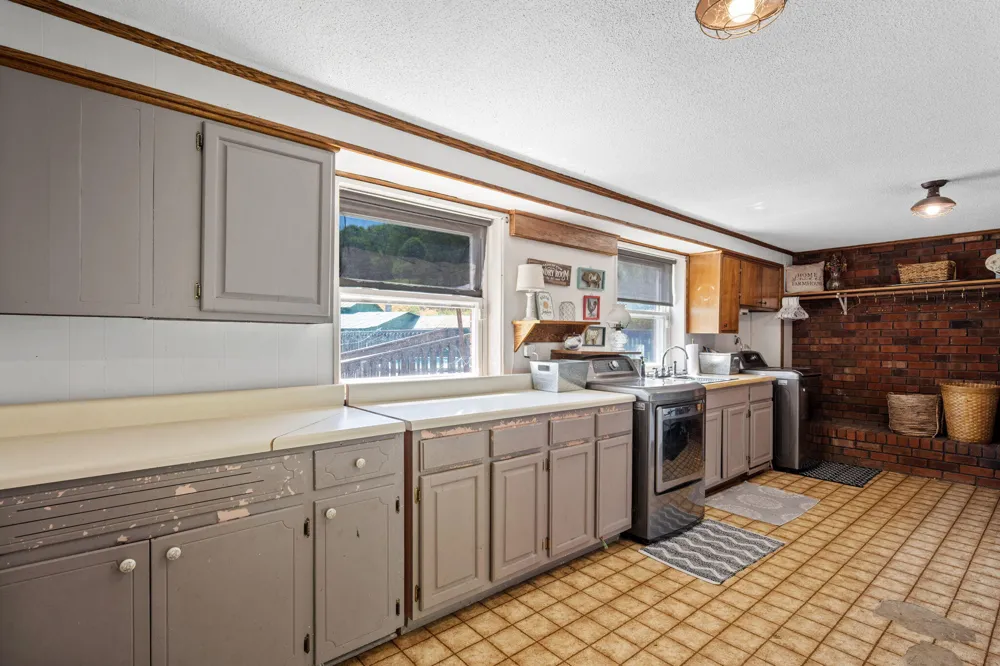6108 Tennessee 60 Birchwood, TN 37308