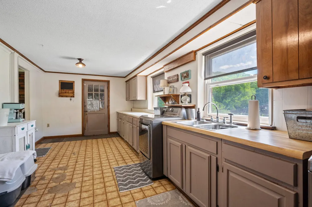 6108 Tennessee 60 Birchwood, TN 37308