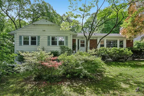 62 Mohegan Road