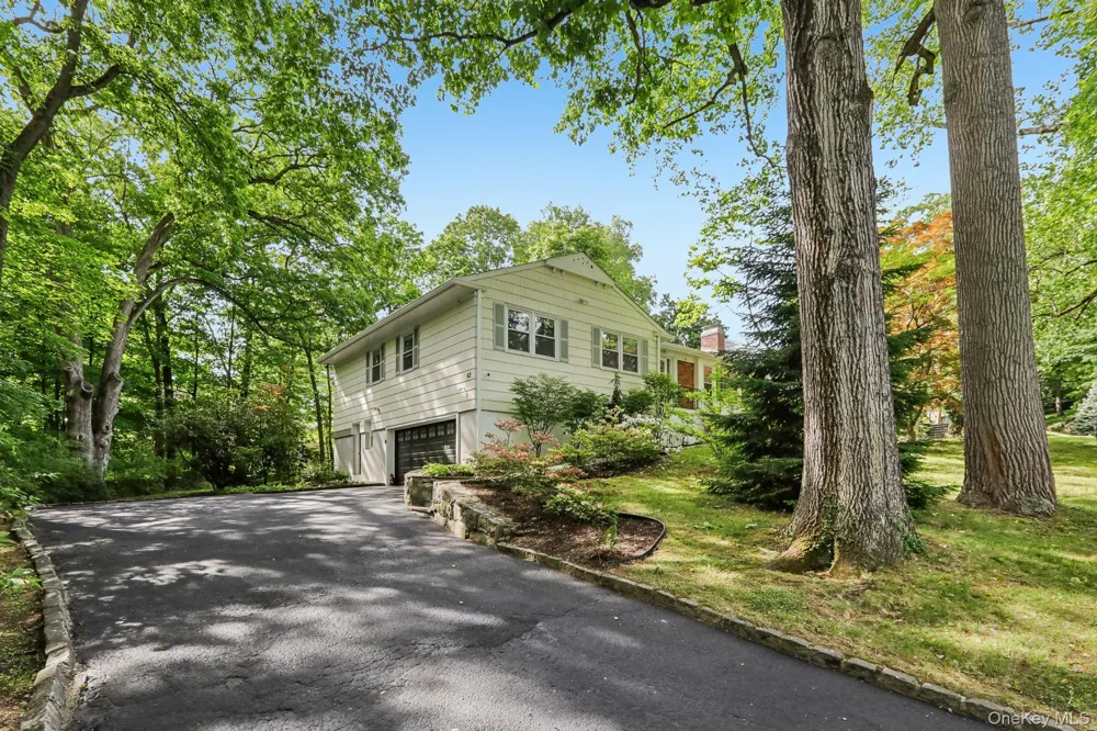62 Mohegan Road Larchmont, NY 10538