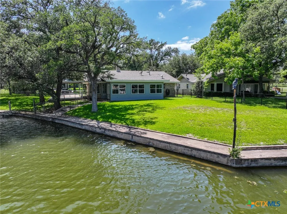 501 Oleander Drive Marble Falls, TX 78654
