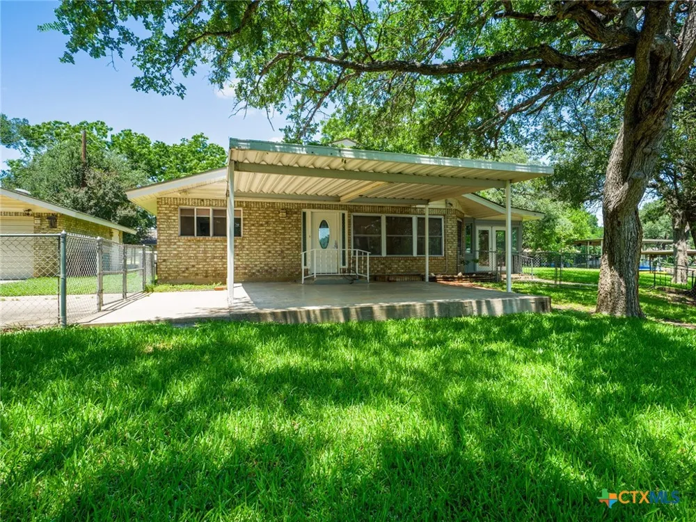 501 Oleander Drive Marble Falls, TX 78654