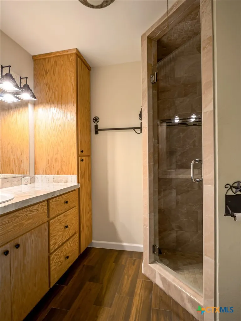 501 Oleander Drive Marble Falls, TX 78654