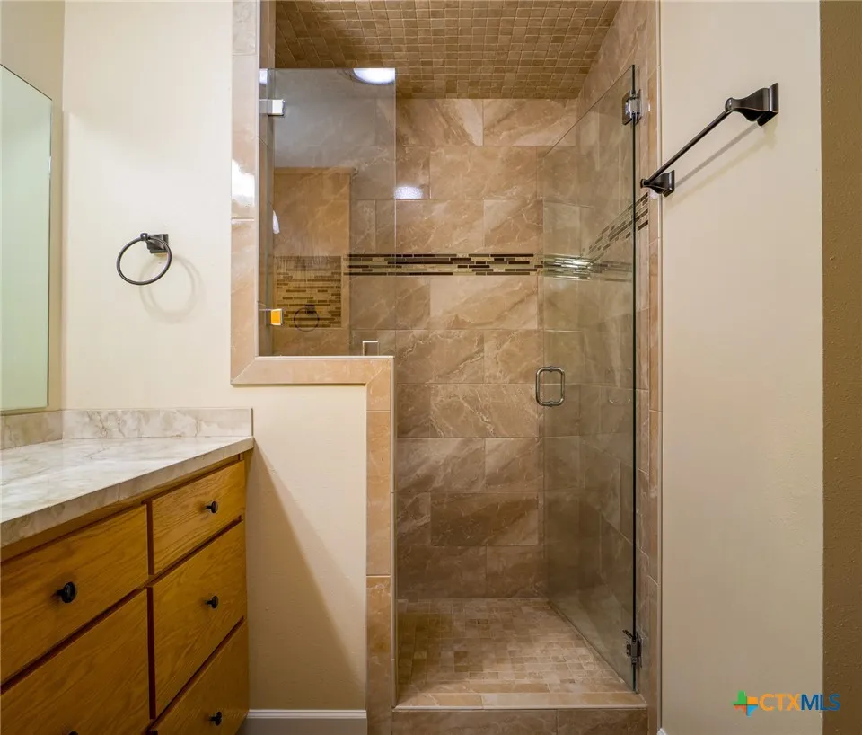 501 Oleander Drive Marble Falls, TX 78654