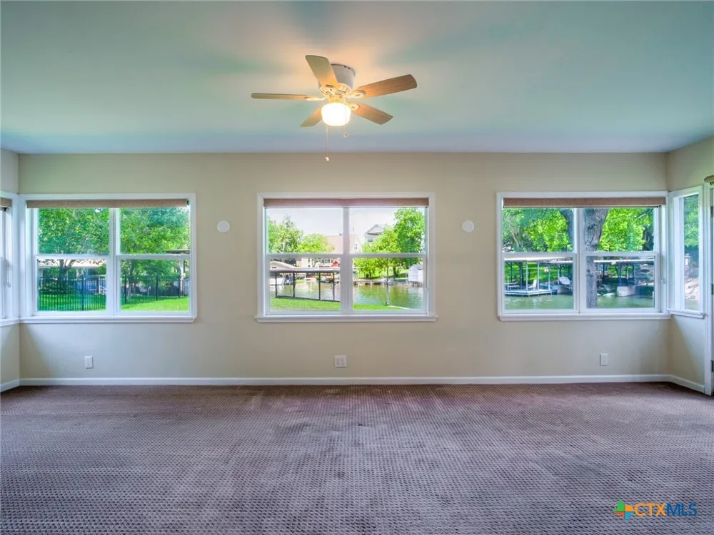 501 Oleander Drive Marble Falls, TX 78654