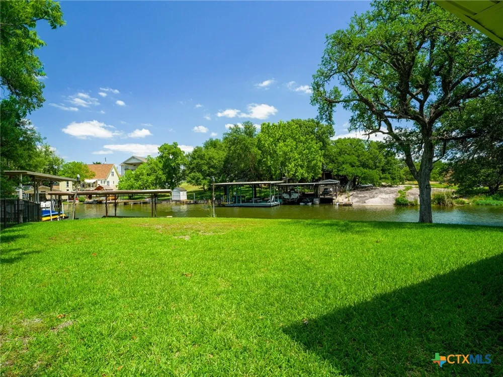 501 Oleander Drive Marble Falls, TX 78654