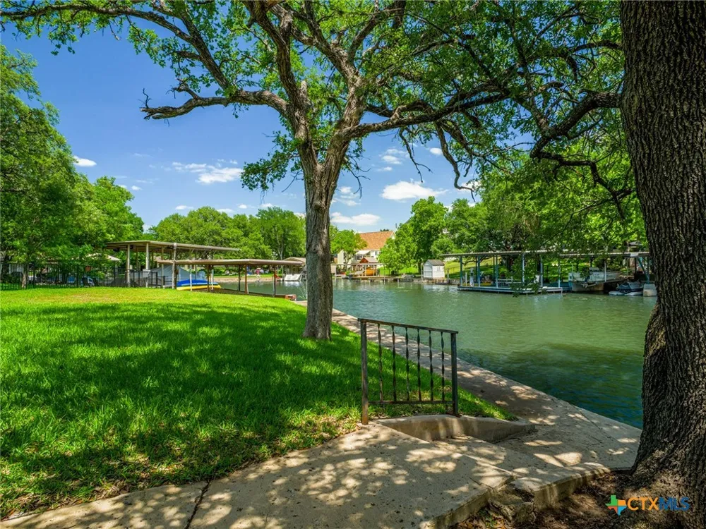 501 Oleander Drive Marble Falls, TX 78654