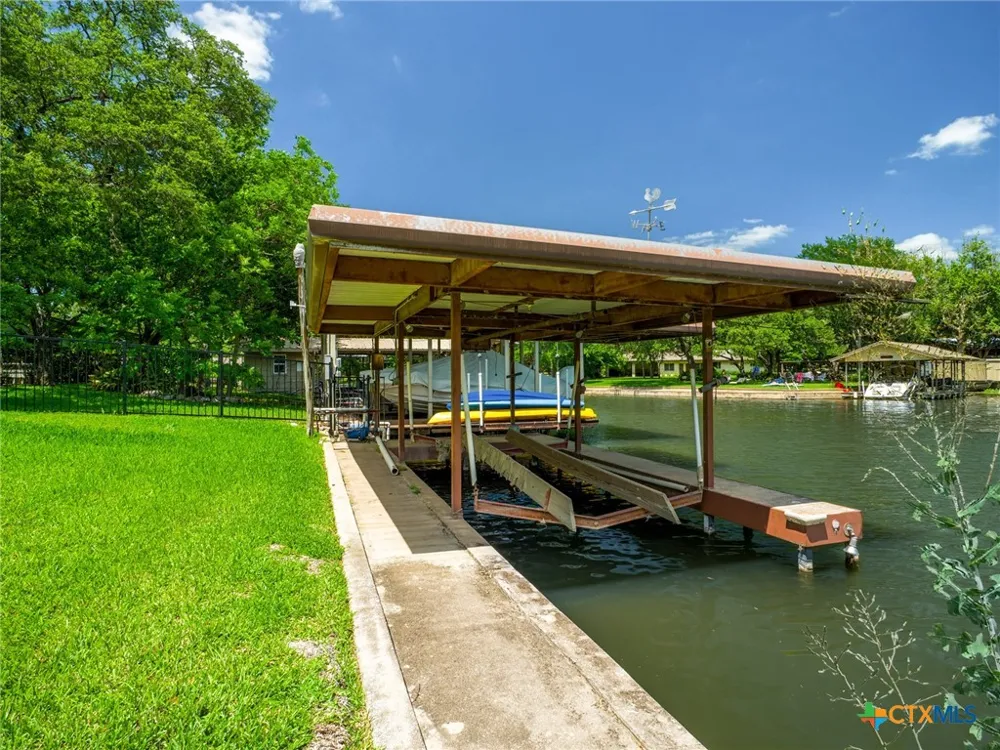 501 Oleander Drive Marble Falls, TX 78654