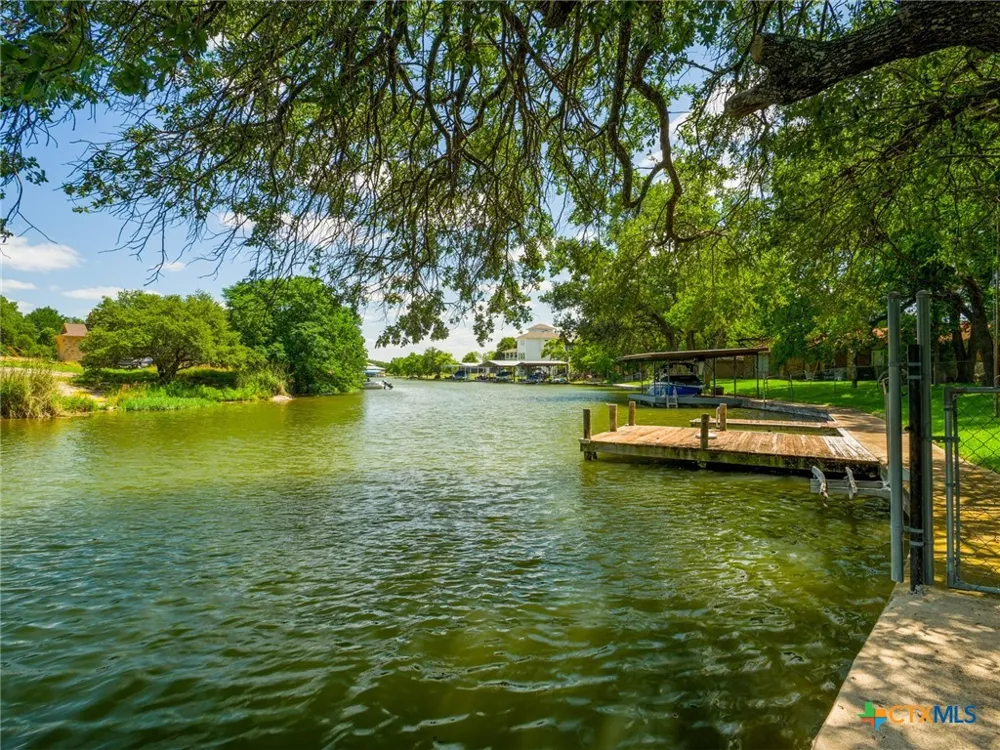 501 Oleander Drive Marble Falls, TX 78654