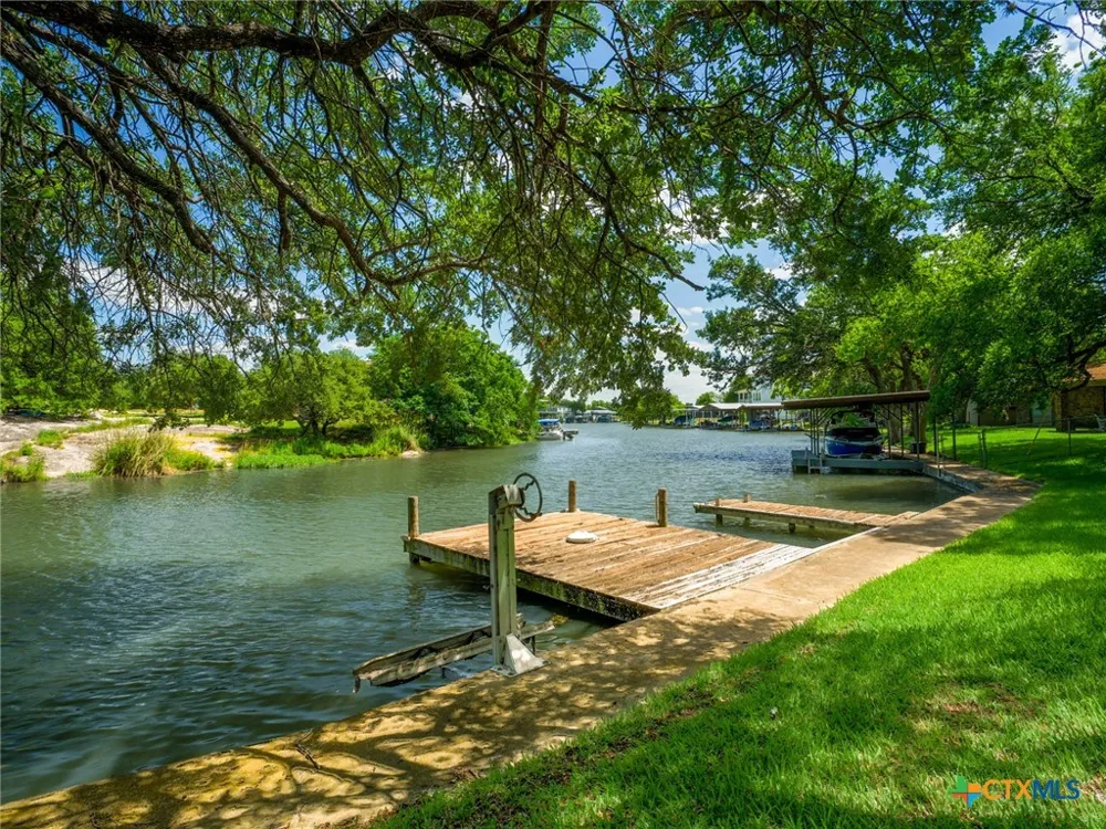 501 Oleander Drive Marble Falls, TX 78654