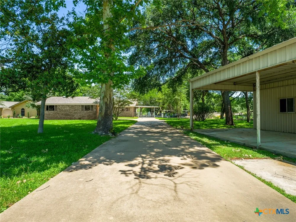 501 Oleander Drive Marble Falls, TX 78654