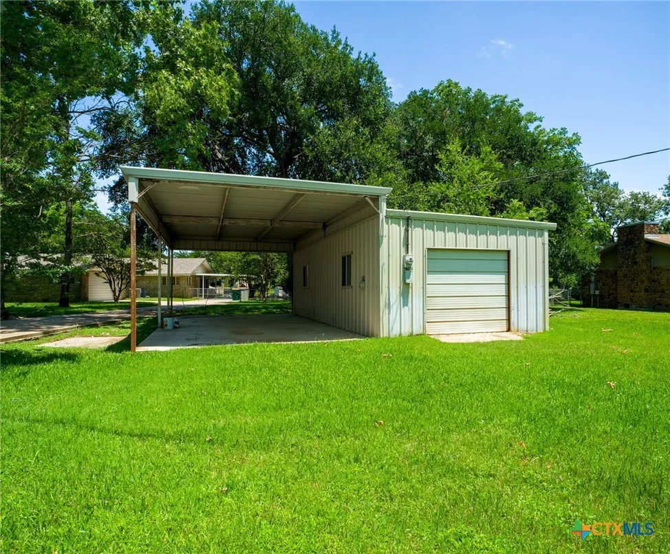 501 Oleander Drive Marble Falls, TX 78654
