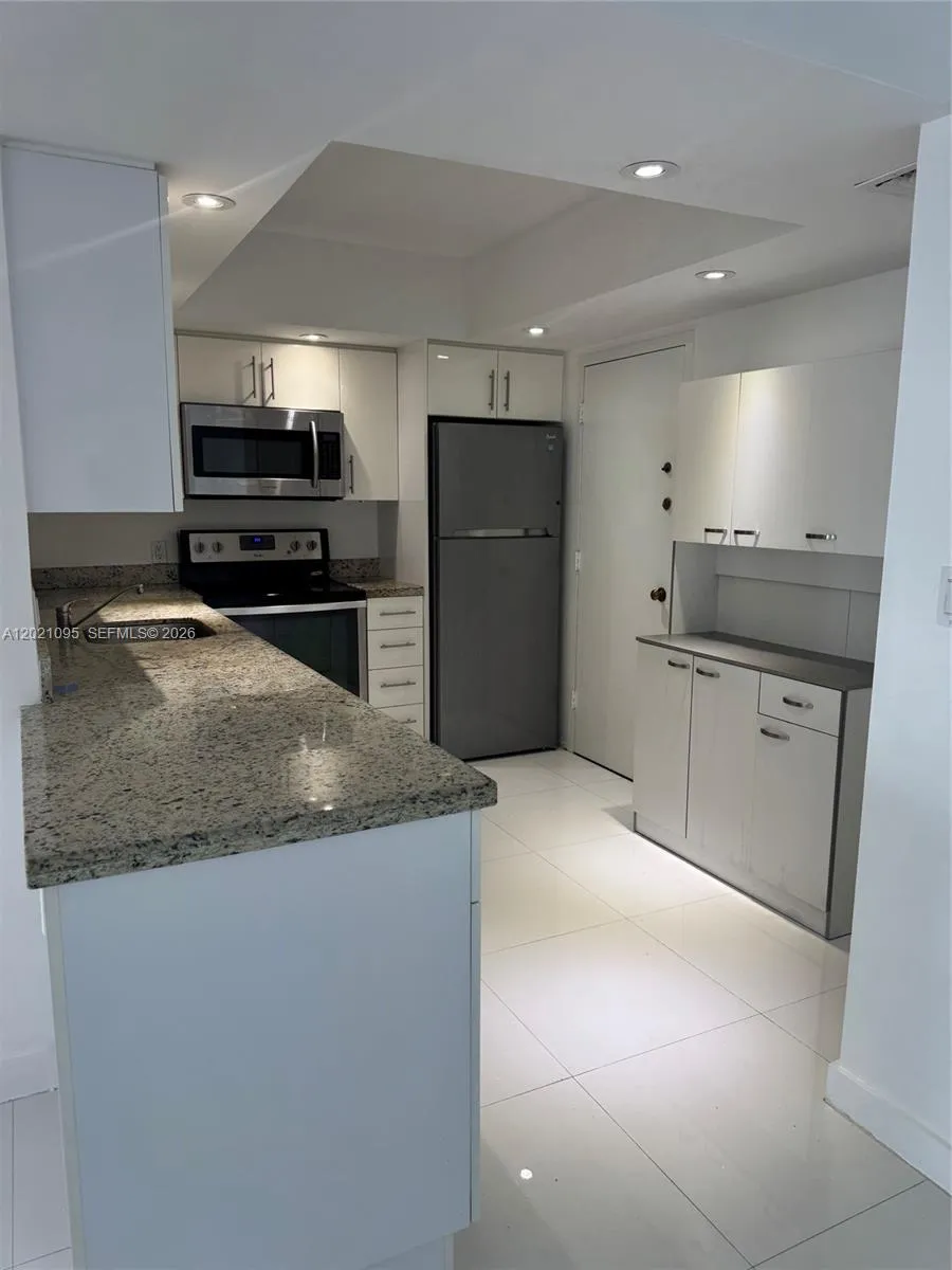 3800 S Ocean Dr #1725 Hollywood, FL 33019