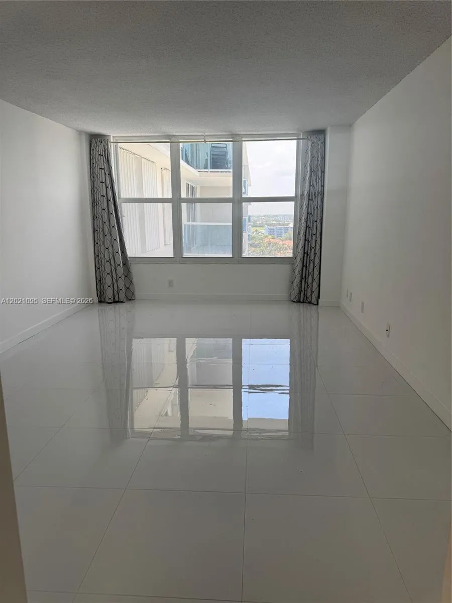 3800 S Ocean Dr #1725 Hollywood, FL 33019