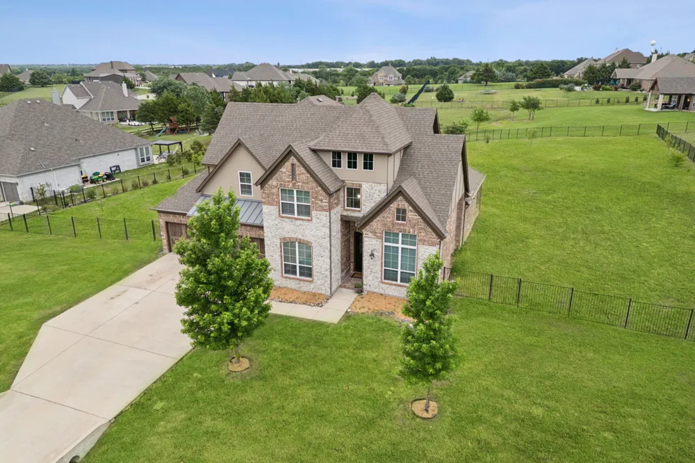 2610 Sunset Bay Lane Nevada, TX 75173