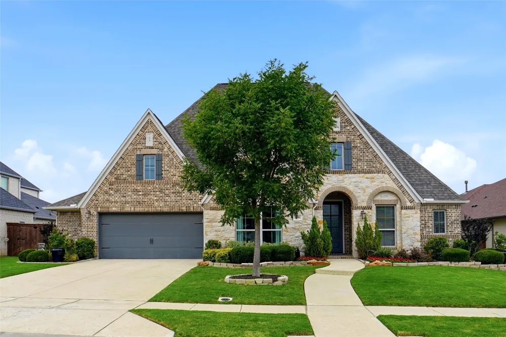 1001 Myers Park Trail Roanoke, TX 76262