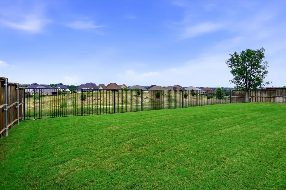 1001 Myers Park Trail Roanoke, TX 76262