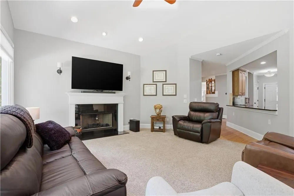 29 Crolley Lane White, GA 30184