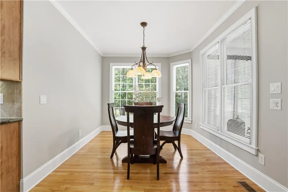 29 Crolley Lane White, GA 30184