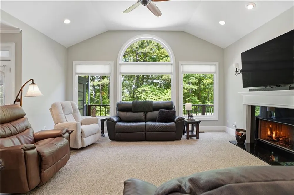 29 Crolley Lane White, GA 30184