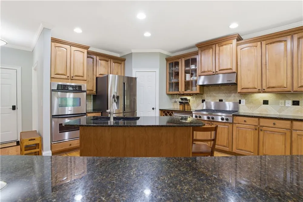 29 Crolley Lane White, GA 30184