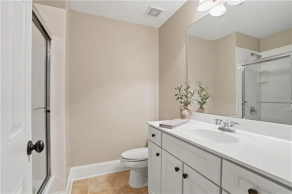 29 Crolley Lane White, GA 30184