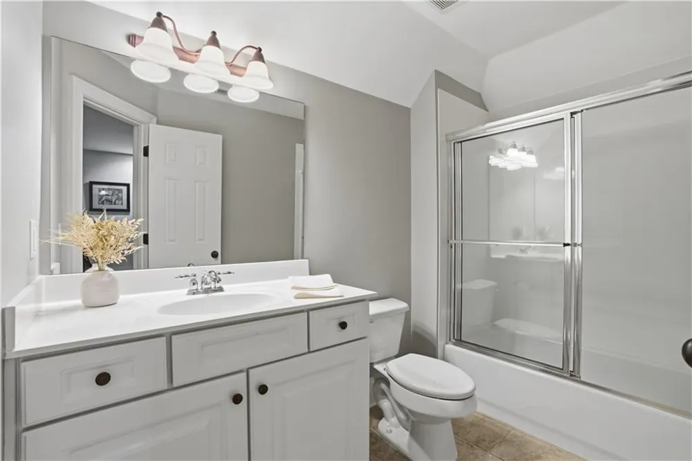 29 Crolley Lane White, GA 30184