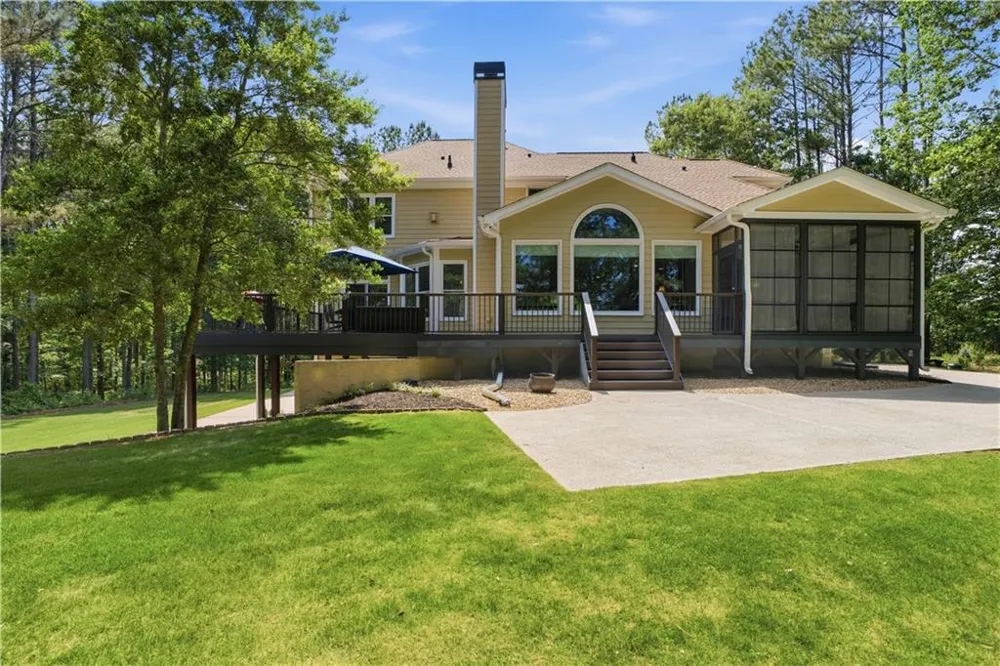 29 Crolley Lane White, GA 30184