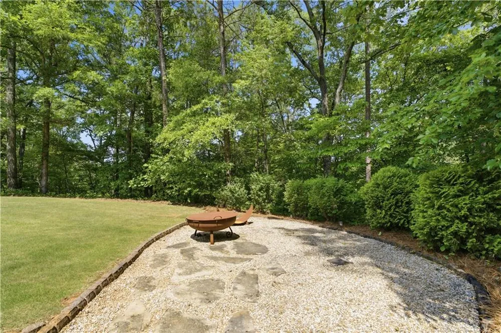 29 Crolley Lane White, GA 30184