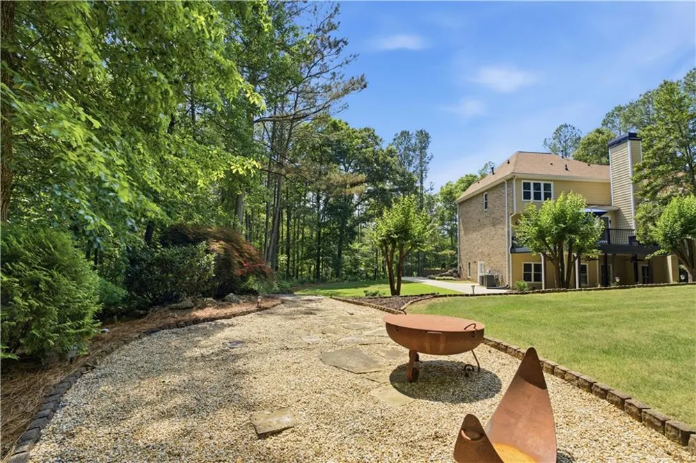 29 Crolley Lane White, GA 30184