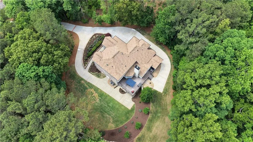29 Crolley Lane White, GA 30184