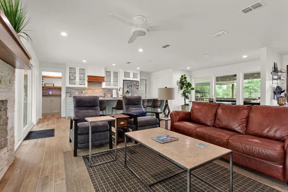 255 Hideaway  Lane Central Hideaway, TX 75771