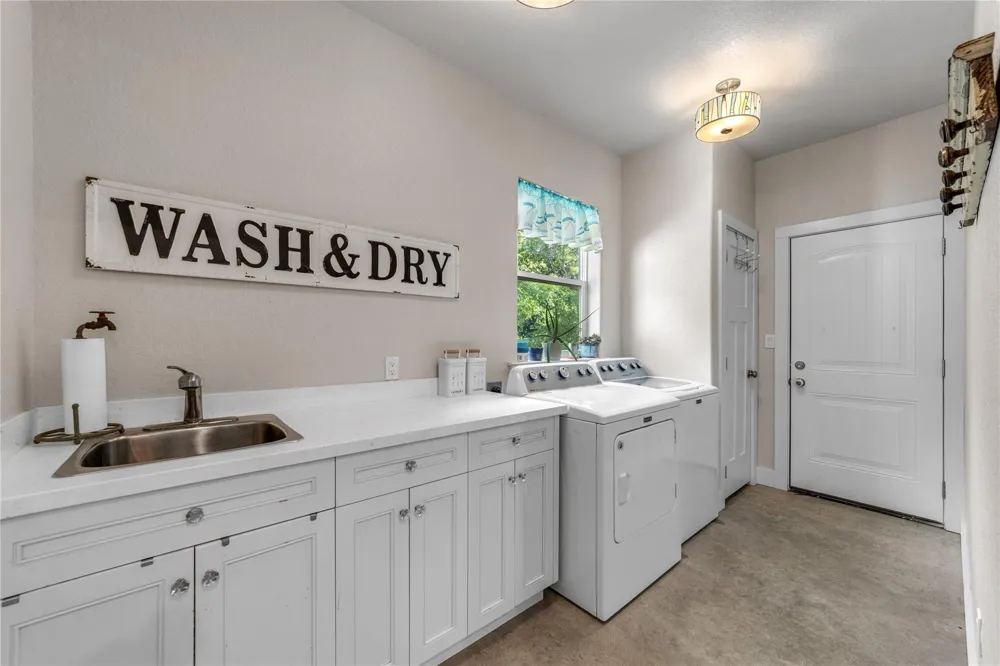 721 Northwood Hills Drive Fredericksburg, TX 78624