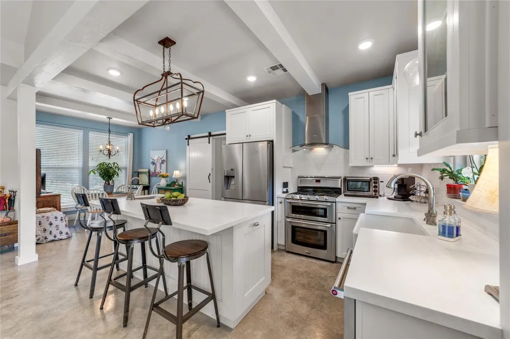 721 Northwood Hills Drive Fredericksburg, TX 78624