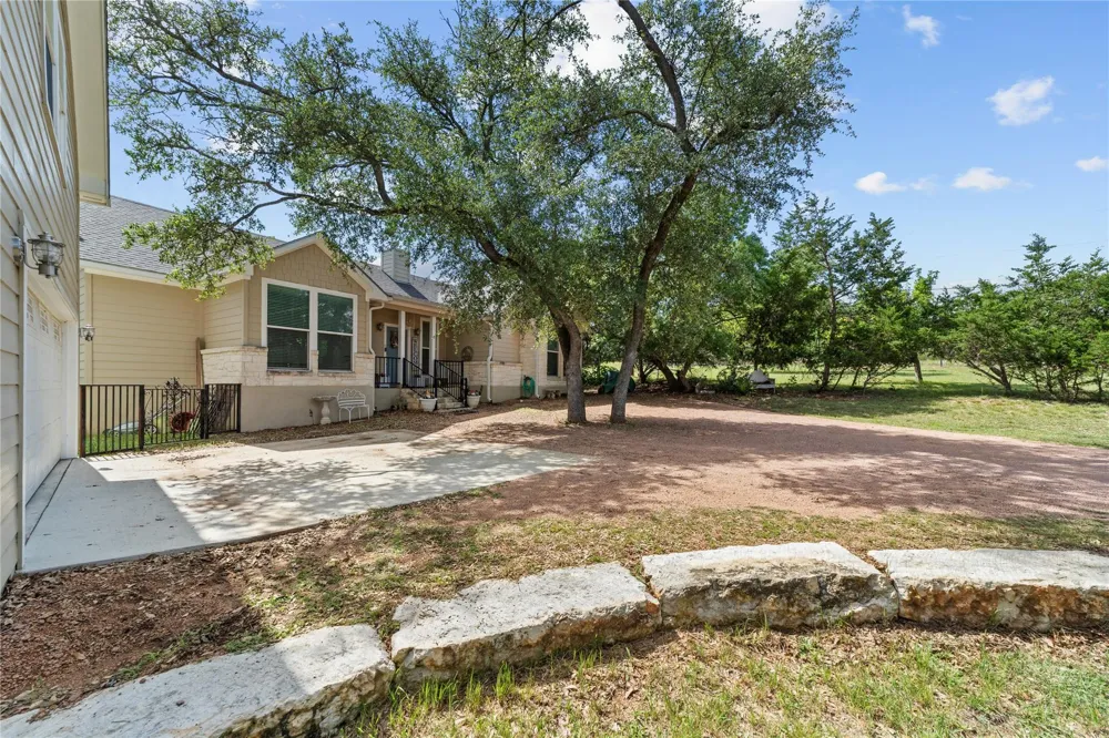 721 Northwood Hills Drive Fredericksburg, TX 78624
