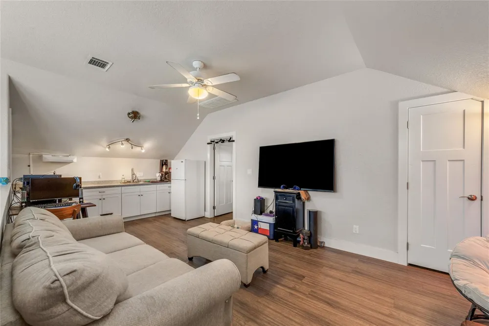 721 Northwood Hills Drive Fredericksburg, TX 78624