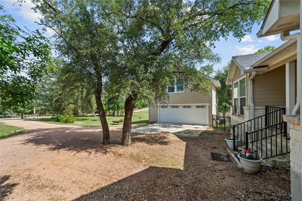 721 Northwood Hills Drive Fredericksburg, TX 78624