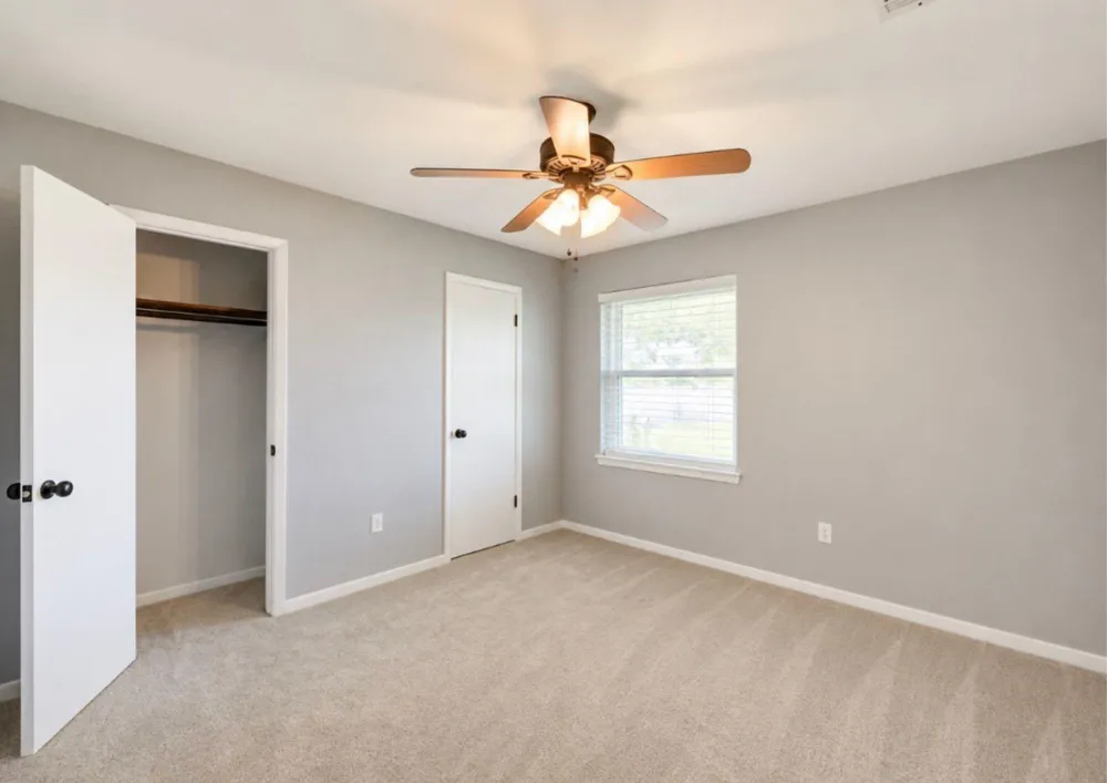 1226 Ave H Danbury, TX 77534