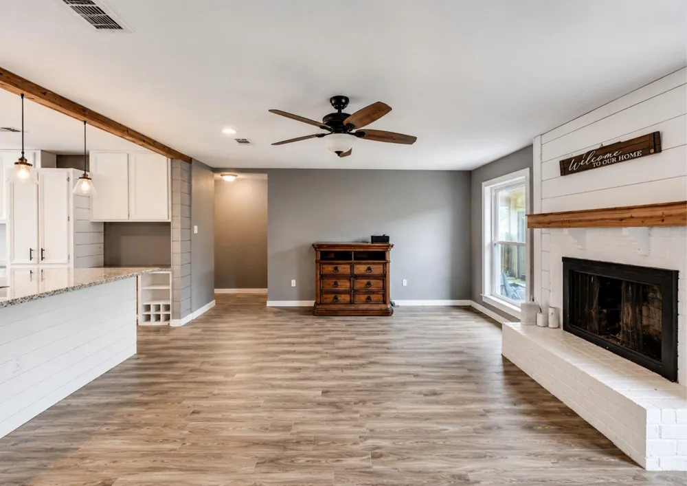 1226 Ave H Danbury, TX 77534