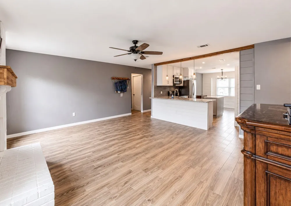 1226 Ave H Danbury, TX 77534
