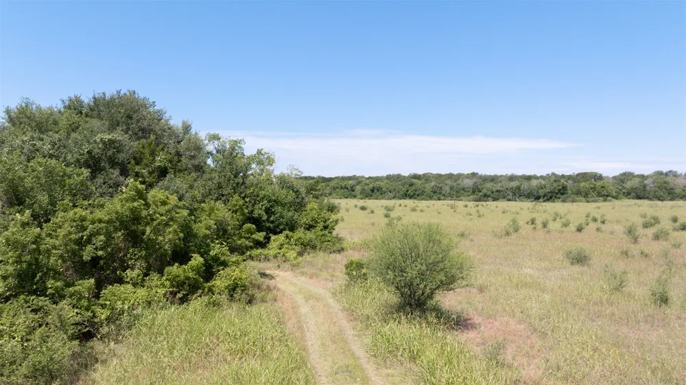 1717 County Road 402 Bartlett, TX 76511