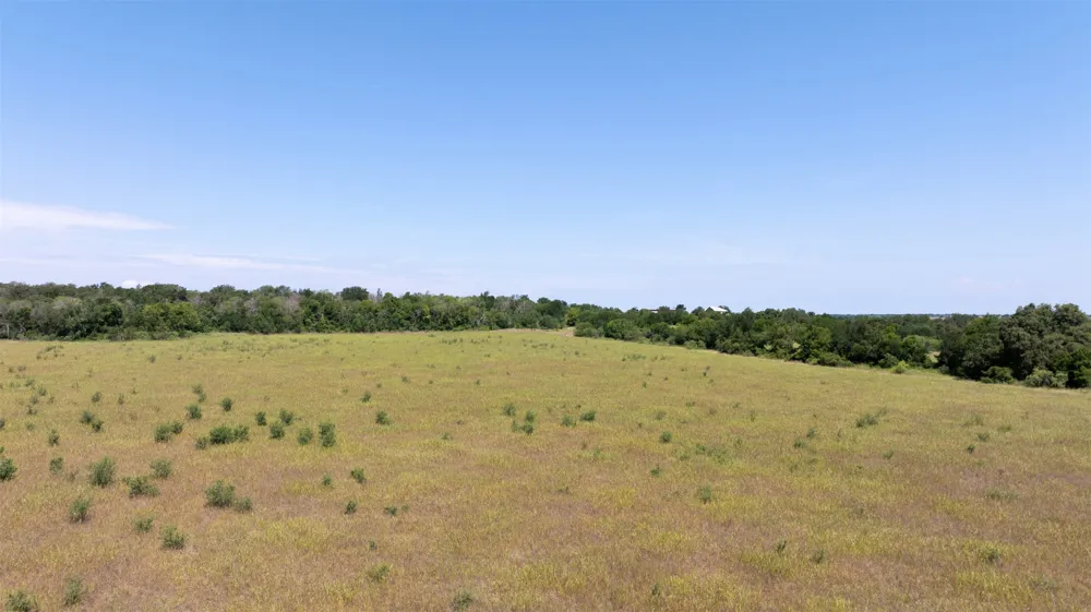 1717 County Road 402 Bartlett, TX 76511