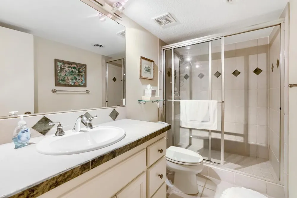 1340 Waterford Drive Golden Valley, MN 55422
