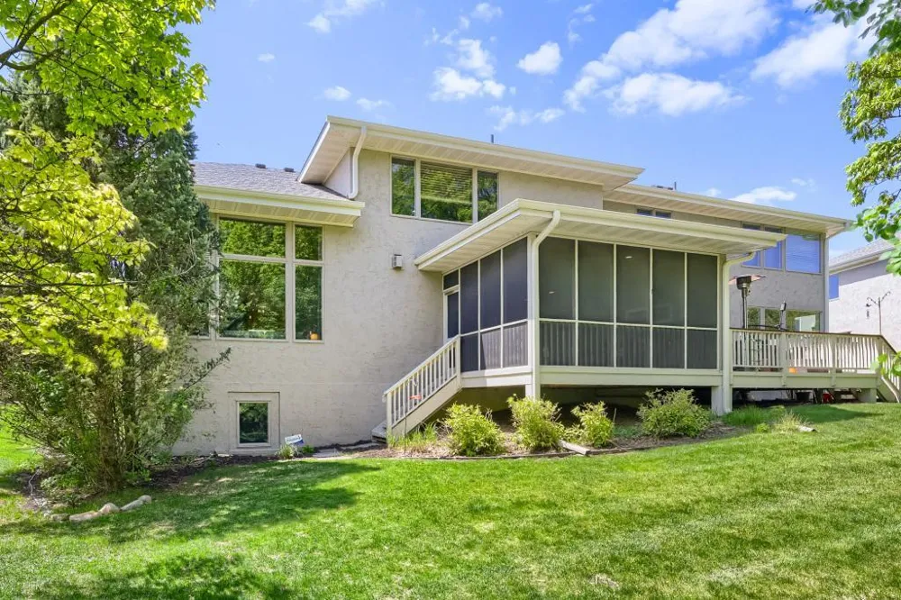 1340 Waterford Drive Golden Valley, MN 55422