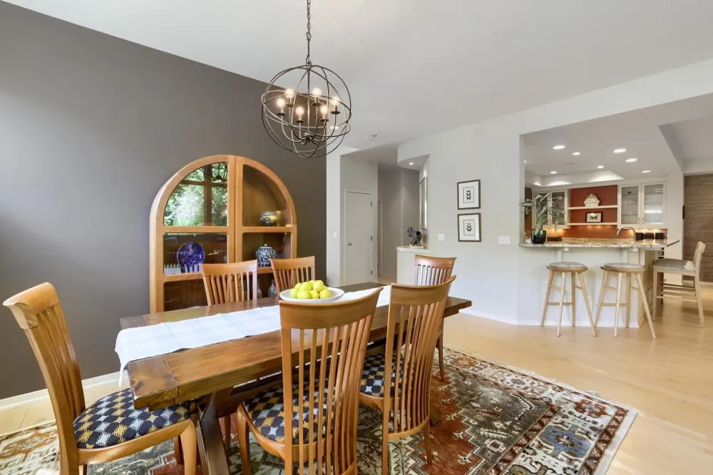 1340 Waterford Drive Golden Valley, MN 55422