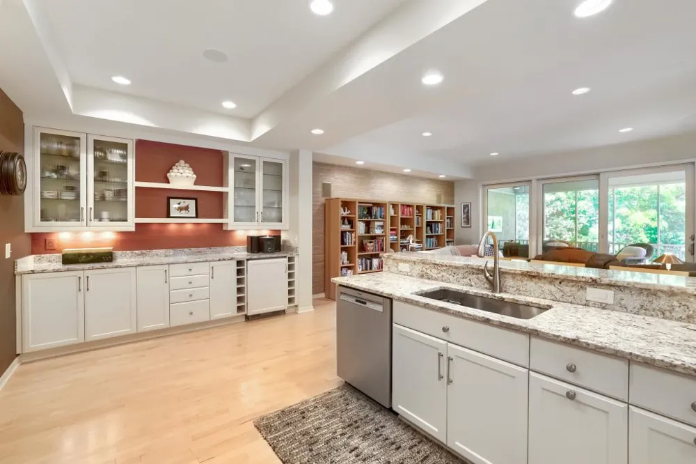 1340 Waterford Drive Golden Valley, MN 55422