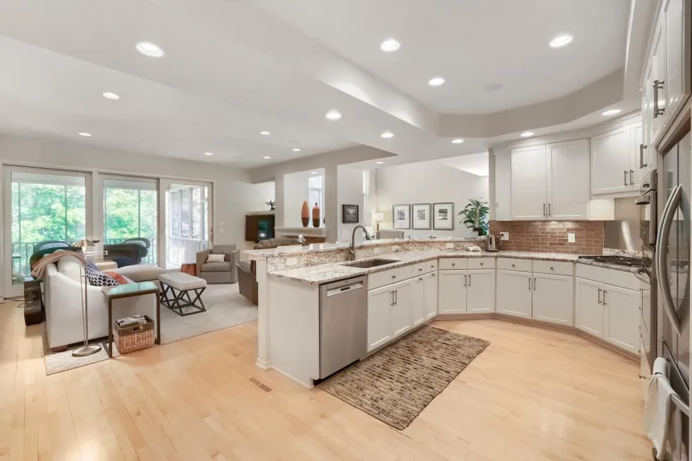 1340 Waterford Drive Golden Valley, MN 55422